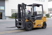 XCMG Official Xcf50kt Internal Combustion Forklifts 5 Ton Diesel Counterbalanced Forklift
